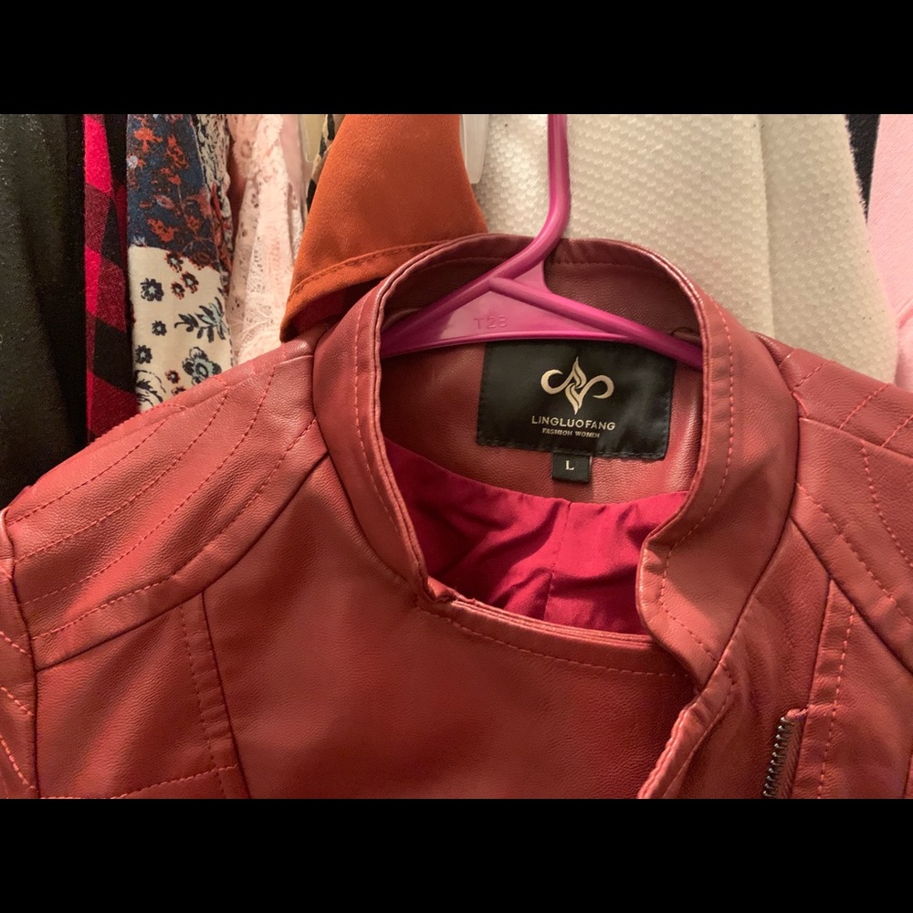 Leather jacket - Picture 3 of 8